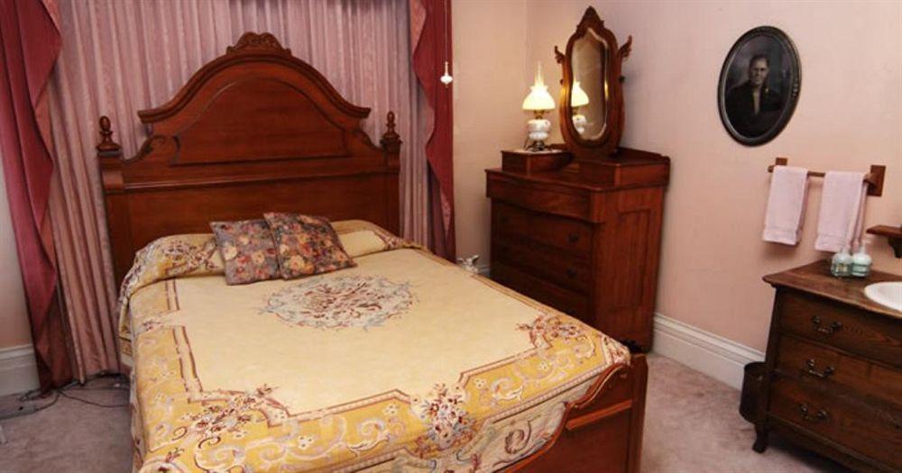 Munro House Bed And Breakfast Jonesville Extérieur photo